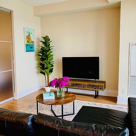 Central Toronto Suite - Free Parking, City Views, Near Cn Tower Exterior foto
