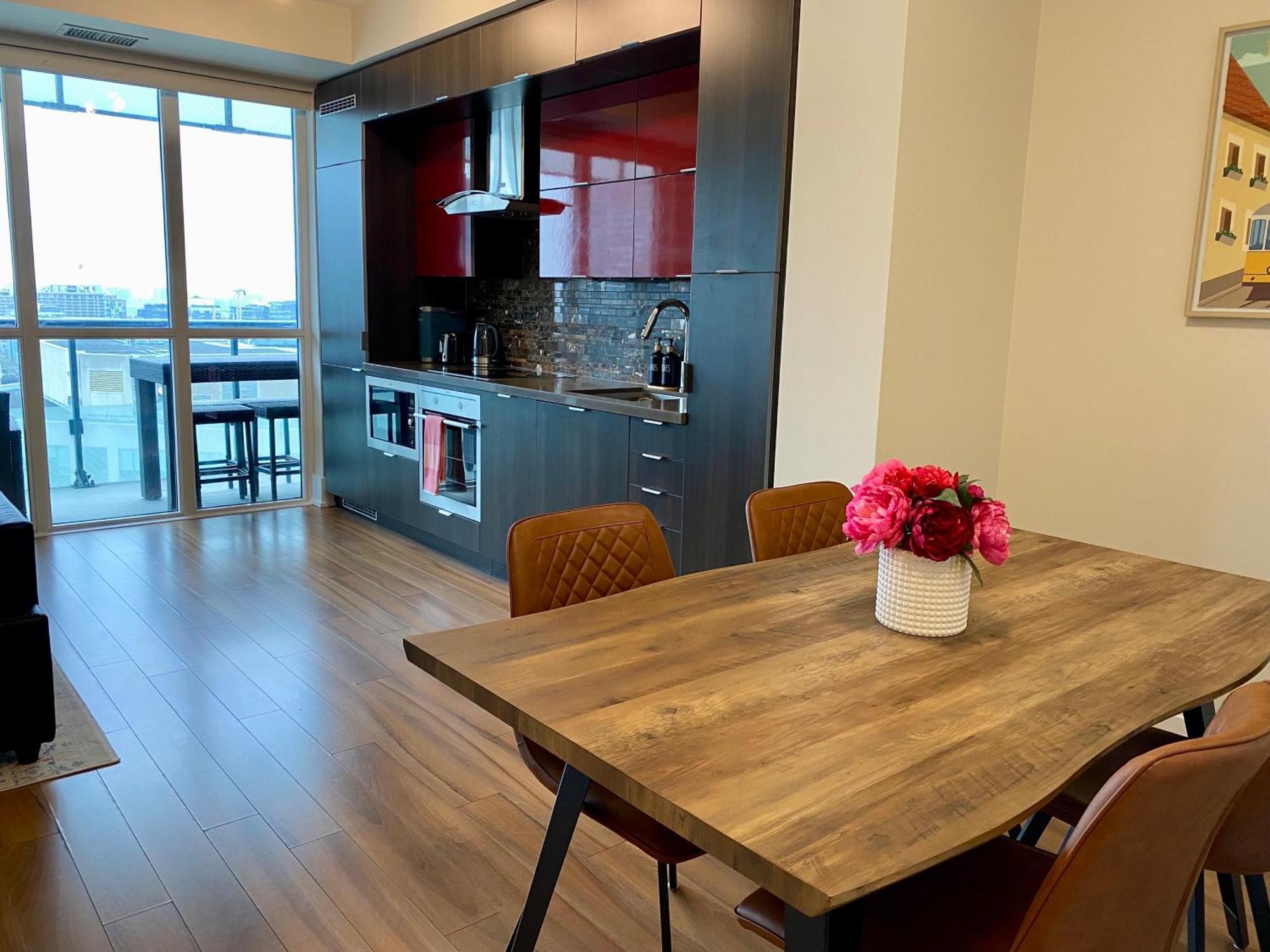 Central Toronto Suite - Free Parking, City Views, Near Cn Tower Exterior foto